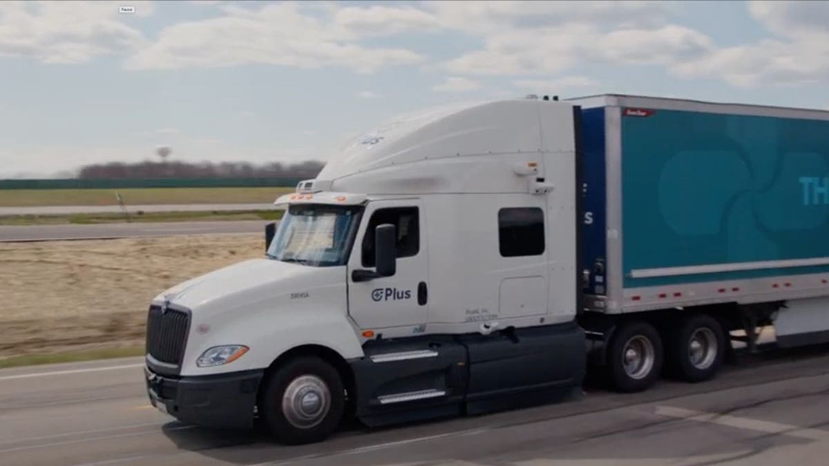 AI-powered self-driving software is disrupting the trucking industry 8 self-driving truck 7