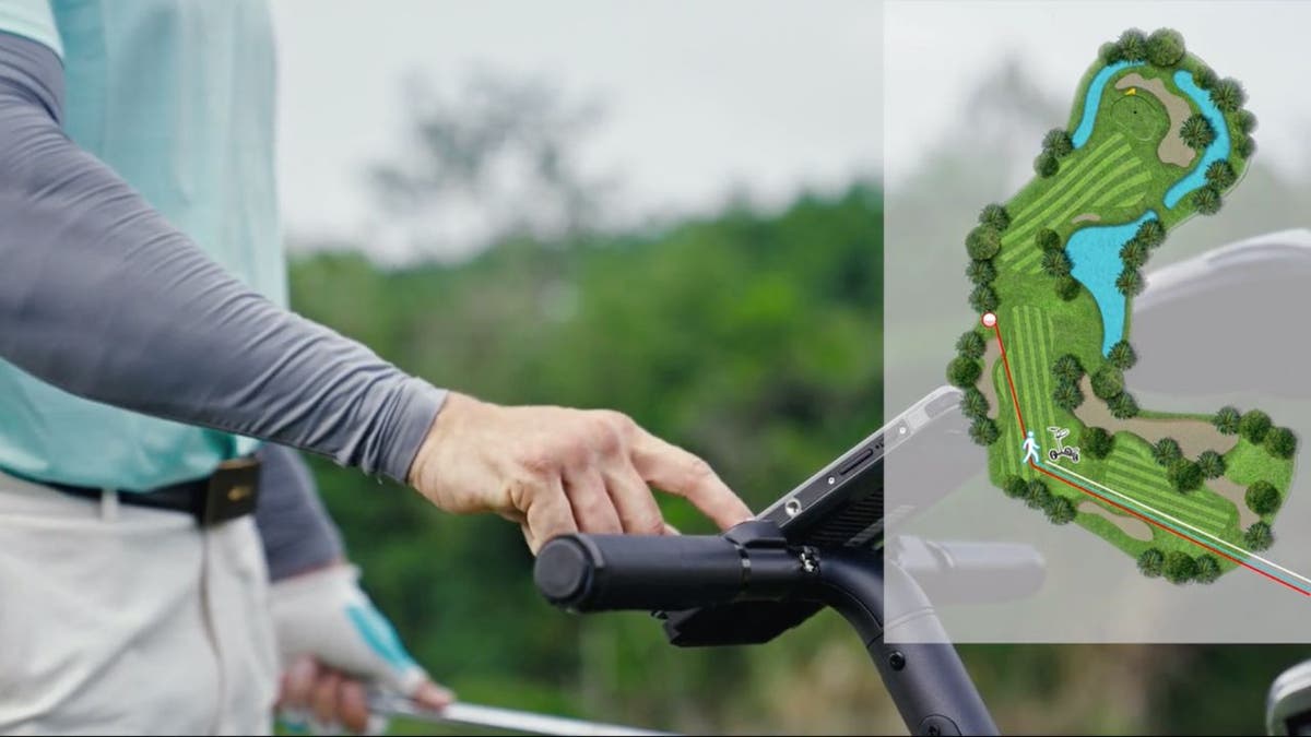 Effortless golf with AI smart caddie that follows you 8 AI caddie 7