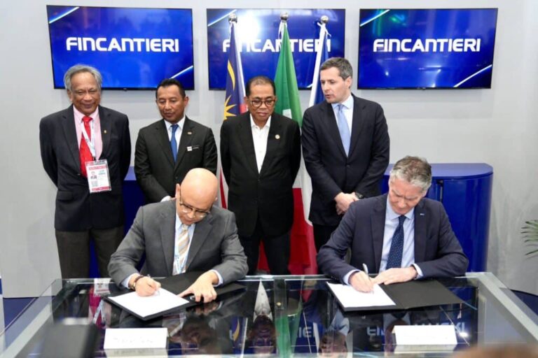 Home 39 malaysian defense minister office fincanteri mou signing 1024x683 1