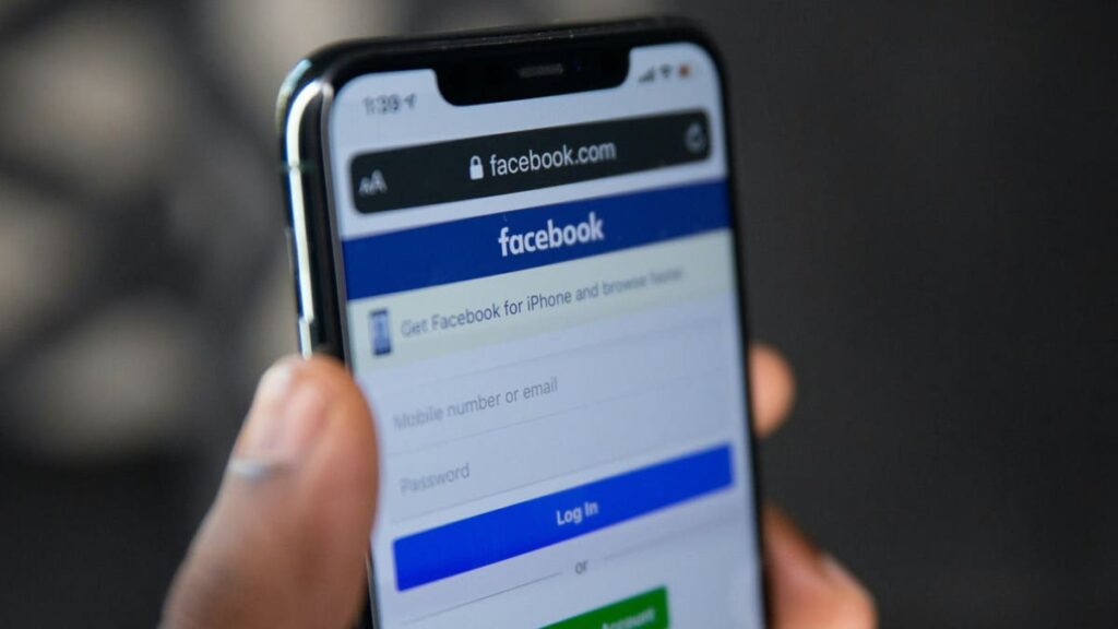 1 facebook malvertising campaign deploys advanced malware through financial ads intro