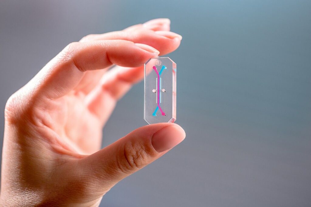 EMULATE Emulate Organ Chip blue 2