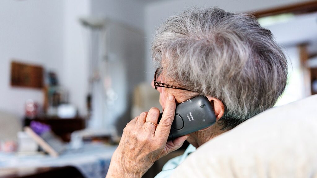 debt collector phone scam