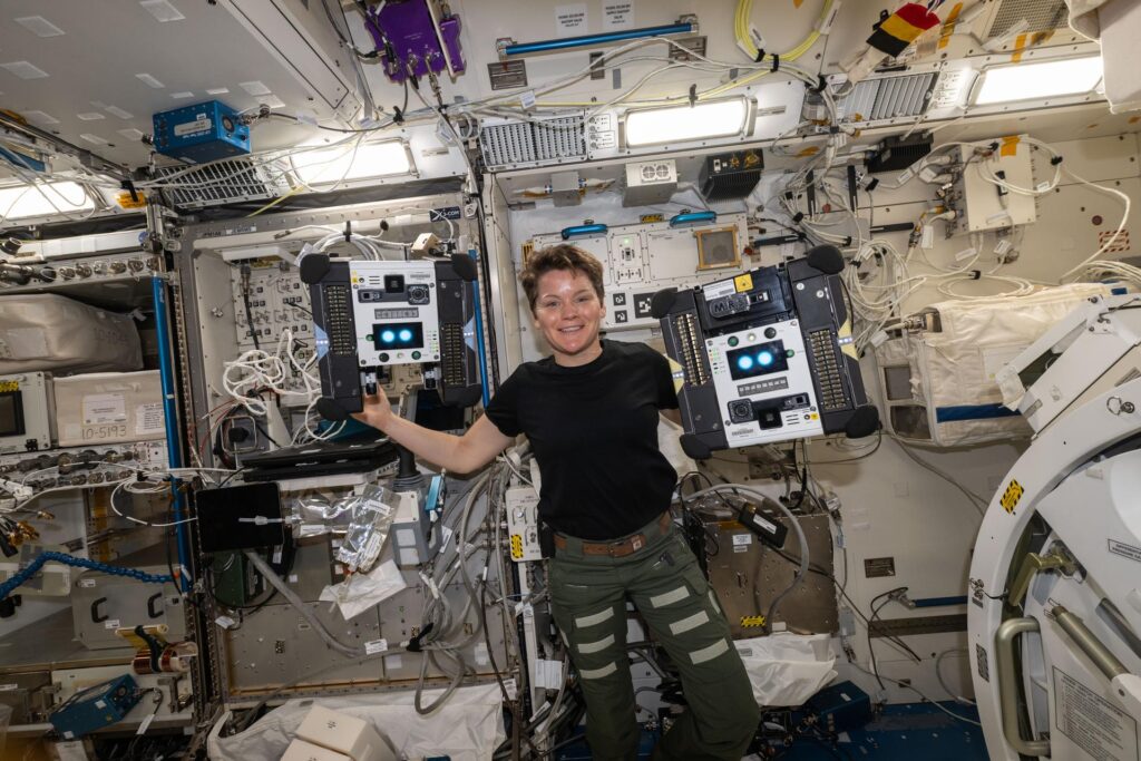 iss073e0098595large