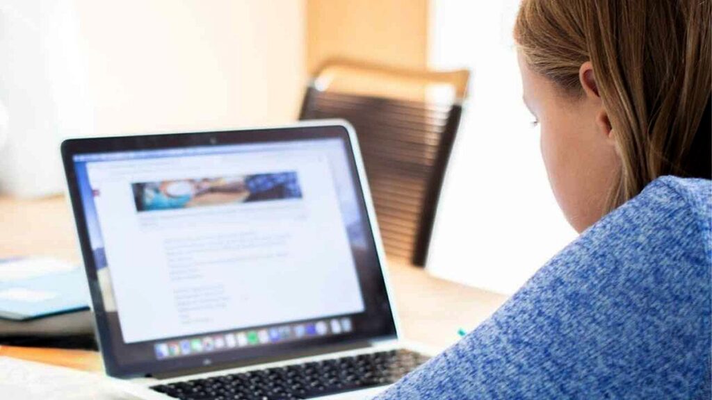 1 teens hack school cell phone bans with creative workarounds