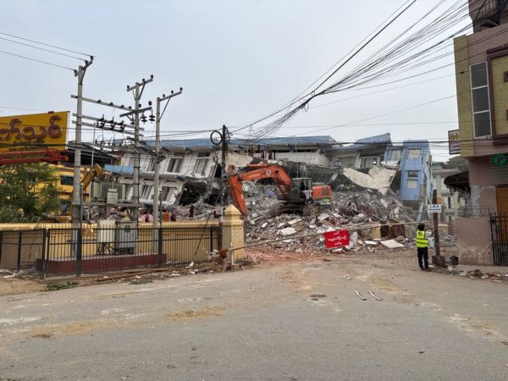 AI challenge advances satellite-based disaster mapping 2 Earthquake damage Mandalay pillars