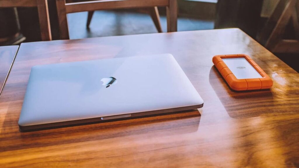 Apple passkey technology transforms Mac security with biometric authentication, encrypted storage 2 2 how to easily transfer files and photos off of a computer to your hard drive