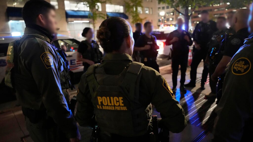 Morning Brief: Judge Blocks Tennessee Guard Deployment, US Government Watchdog Warns Pentagon Faces Major Cyber Risks 2 US Border Patrol agents